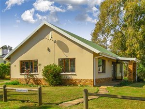 130 m² Office Space in Underberg