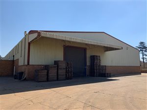 2400 m² Industrial space in Vulcania