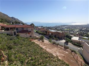 824 m² Land available in Mountainside