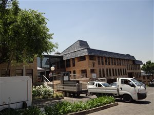 1069 m² Commercial space in Hurlingham