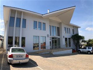 680 m² Commercial space in Route 21 Business Park