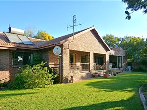 3 Bed House in Fourways Gardens