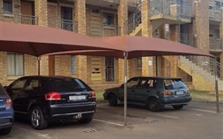 2 Bedroom Flat in Karen Park