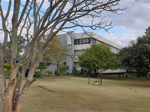 1800 m² Commercial space in Mkondeni