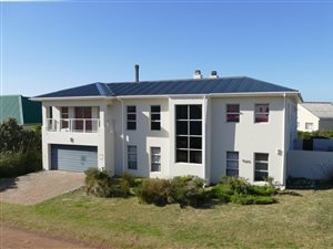 6 Bed House in Bettys Bay