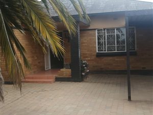 2 Bed House in Regents Park