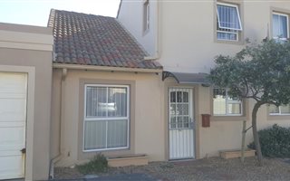 3 Bedroom Apartment in Muizenberg