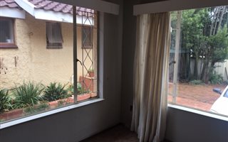 1 Bedroom Garden Cottage in Windsor West