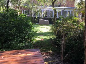 1 Bed Garden Cottage in Greenside
