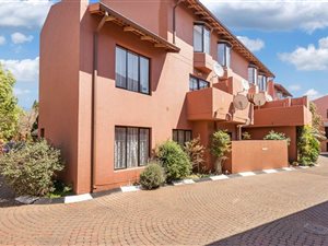 2 Bed Townhouse in Buurendal