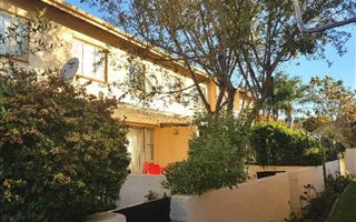 2 Bedroom Townhouse in Garsfontein