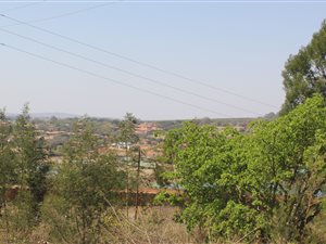1.9 ha Land available in White River AH