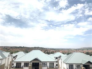 3 Bed Apartment in Wilgeheuwel