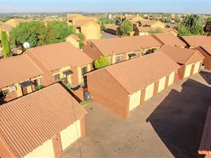 2 Bedroom Simplex in Eco Park