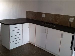 1 Bed Flat in Klisserville
