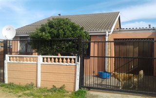 3 Bedroom House in Scottsdene