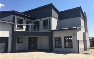 3 Bedroom House in Zambezi Manor Estate