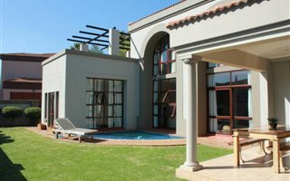 3 Bedroom House in Silver Lakes Golf Estate