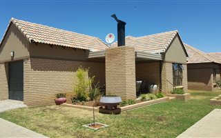 2 Bedroom Townhouse in Helicon Heights