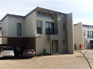 3 Bed Duplex in Albertsdal