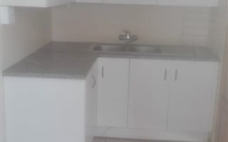 1 Bedroom Apartment in Verwoerdpark