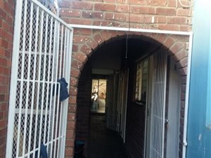 160 m² Commercial space in Kokstad