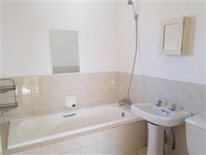 3 Bed Apartment in Mayberry Park