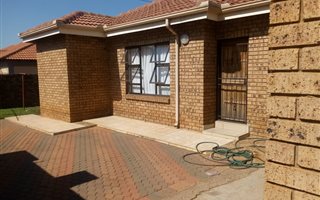 4 Bedroom House in Mineralia