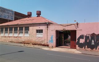 500 m² Commercial space in City & Suburban (Maboneng)