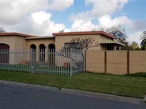 4 Bed House in Silver Oaks