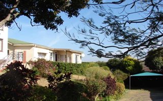 2 Bedroom Townhouse in Scottburgh Central
