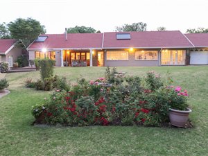 4 Bed House in Bryanston