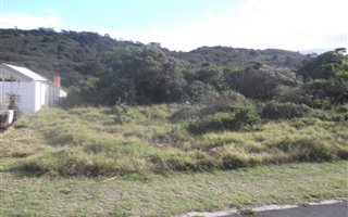 674 m² Land available in Pienaarstrand