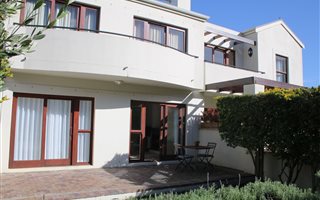 2 Bedroom Duplex in Franschhoek