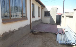 3 Bedroom House in Lombardy East