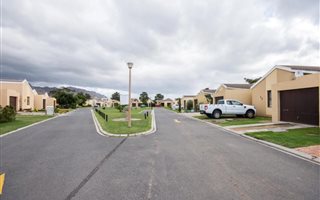 3 Bedroom House in Whispering Pines