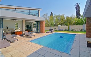 4 Bedroom House in Carlswald Estate