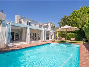 3 Bed House in Erinvale Estate