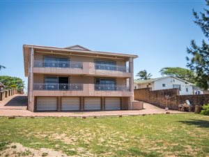 8 Bed House in La Mercy