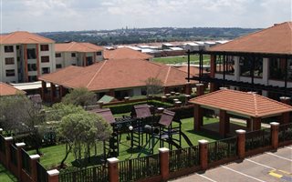 2 Bedroom Apartment in Modderfontein