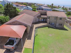 5 Bed House in Jeffreys Bay
