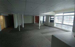 329 m² Commercial space in Green Point