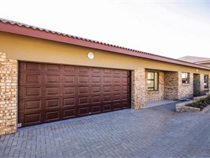 3 Bed Townhouse in Aviary Hill