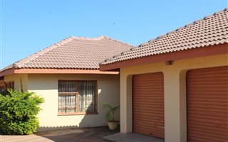 4 Bedroom House in Flora Park