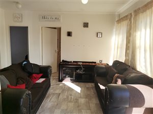 3 Bed House in Raceway