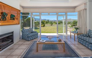 3 Bedroom House in Erinvale Estate