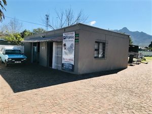 1487 m² Office Space in George Central
