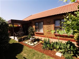 2 Bed Townhouse in Willow Park Manor