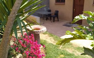 2 Bedroom Garden Cottage in Blairgowrie