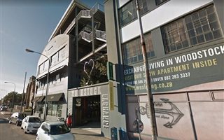 102 m² Commercial space in Woodstock